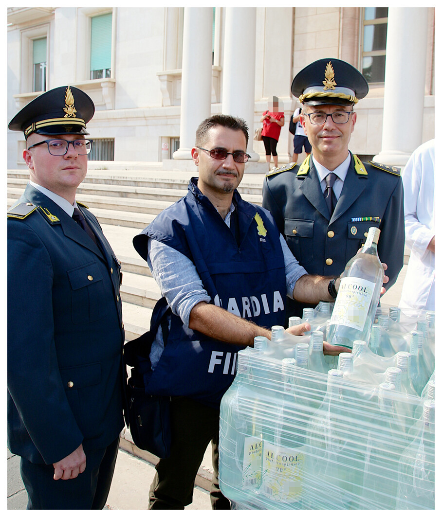 Donati Dalla Guardia Di Finanza Litri Di Alcol Etilico Puro